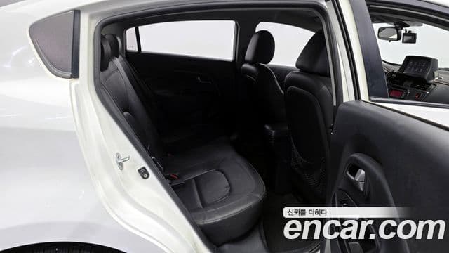 Kia All New Pride Luxury Eco Plus, 2012 12