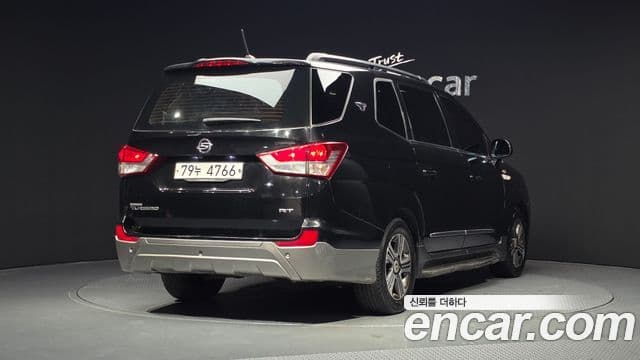 KG모빌리티(SsangYong) Korando 투리스모 4WD RT 11인승, 2015 2
