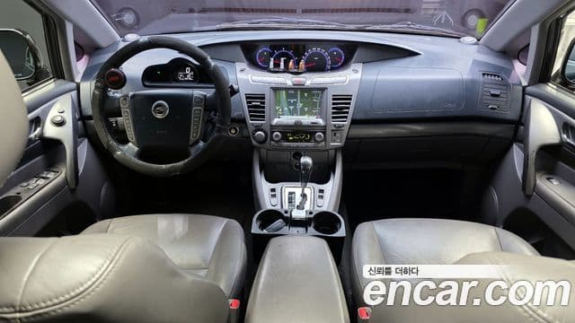 KG모빌리티(SsangYong) Korando 투리스모 4WD RT 11인승, 2015 7