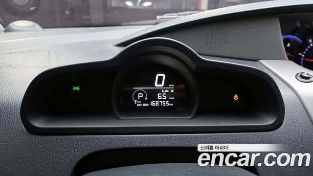 KG모빌리티(SsangYong) Korando 투리스모 4WD RT 11인승, 2015 8