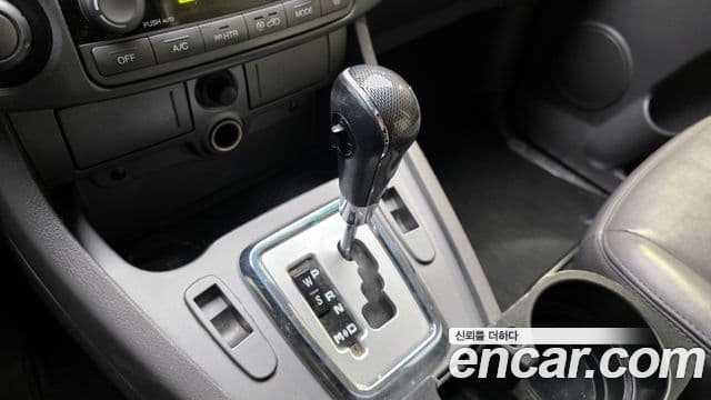 KG모빌리티(SsangYong) Korando 투리스모 4WD RT 11인승, 2015 9