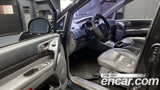 KG모빌리티(SsangYong) Korando 투리스모 4WD RT 11인승, 2015 10