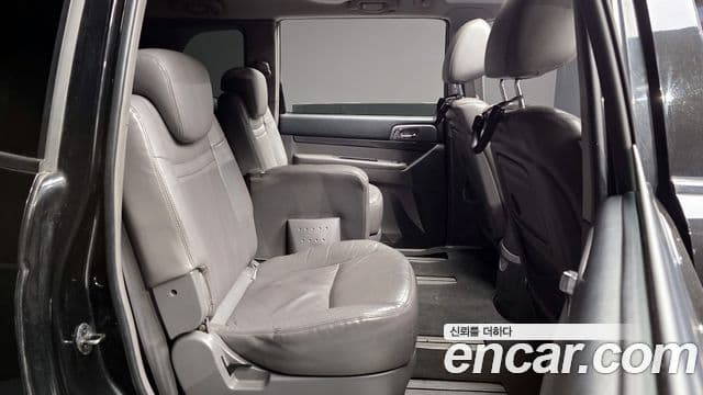 KG모빌리티(SsangYong) Korando 투리스모 4WD RT 11인승, 2015 12