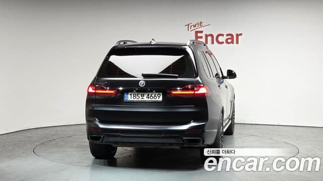 BMW X7 (G07) xDrive 40i Design Pure Excellence 6인승, 2021 4