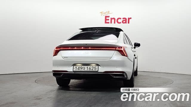 Kia K8 Signature, 2022 4