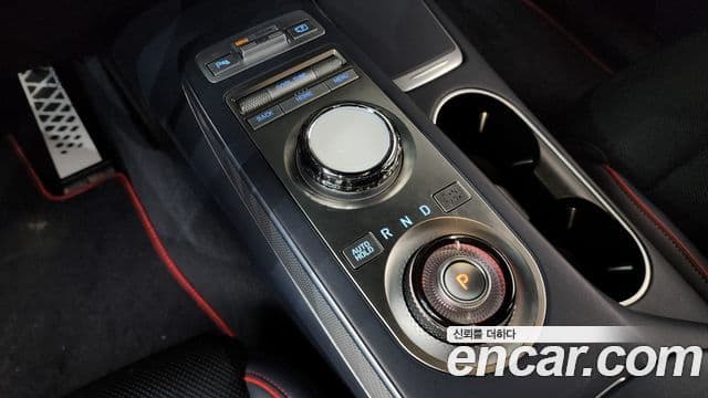 Genesis GV70, 2022 9