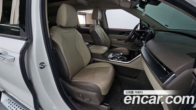 Kia Carnival 4세대 Signature, 2022 11