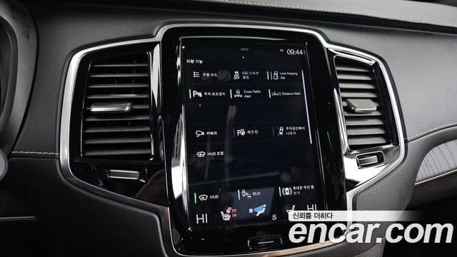 Volvo XC90 2세대 B6 Inscription 16