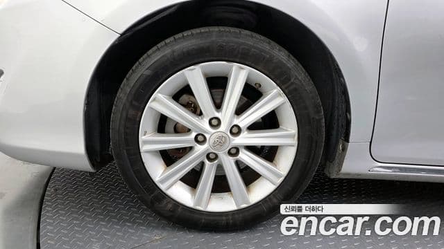 Toyota New 캠리 2.5 XLE, 2013 все фото