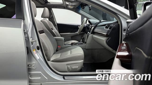 Toyota New 캠리 2.5 XLE, 2013 10