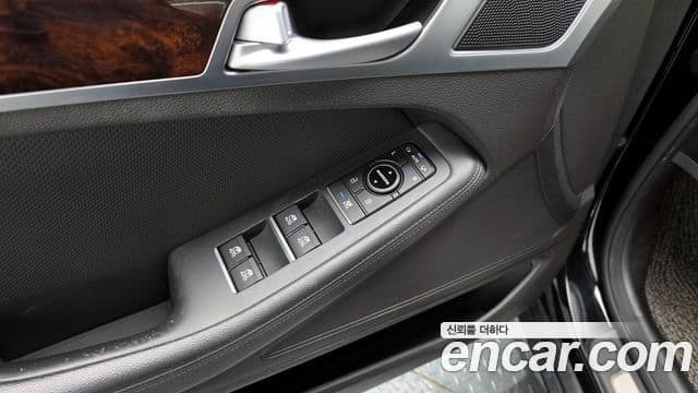 Hyundai Genesis DH Modern, 2016 18