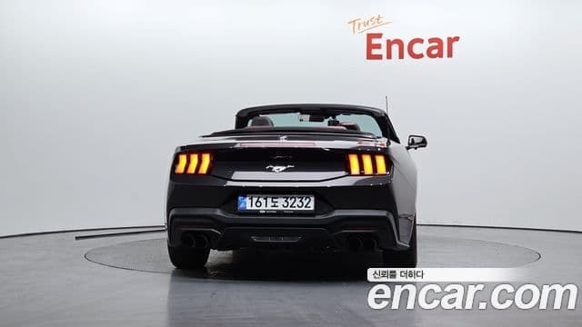 Ford Mustang 7세대 2.3 EcoBoost Premium кабриолет, 2024 4