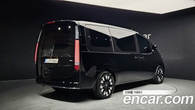 Hyundai Staria Inspiration, 2025 2