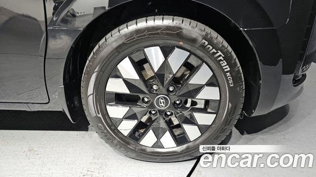 Hyundai Staria Inspiration, 2025 все фото