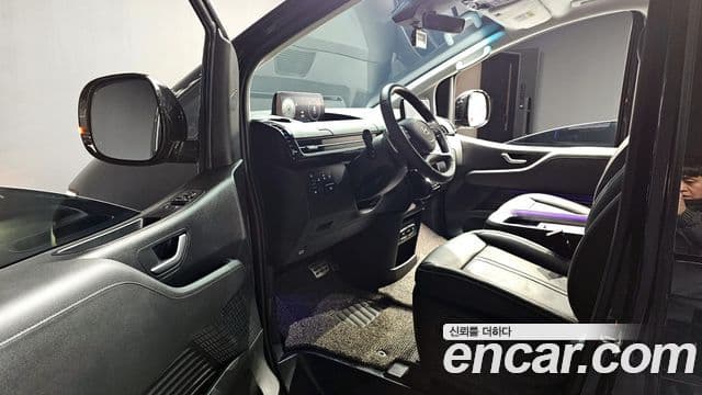 Hyundai Staria Inspiration, 2025 13
