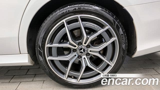 Mercedes-Benz E-класс W213 AMG Line, 2023 все фото