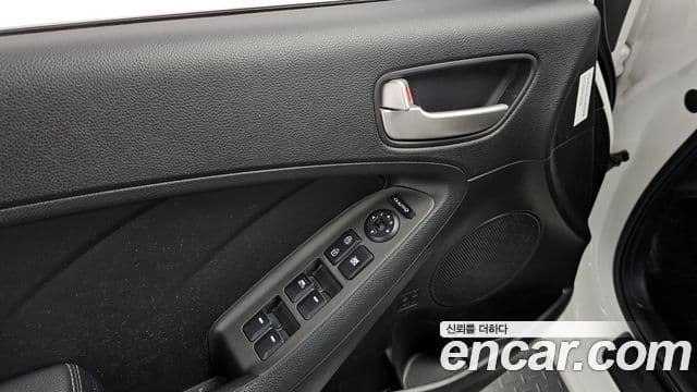 Kia K3 Trendy, 2013 17