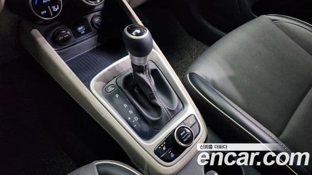 Hyundai Venue 1.6 Flux, 2020 9