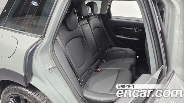 Mini Cooper 클럽맨 2세대, 2021 12