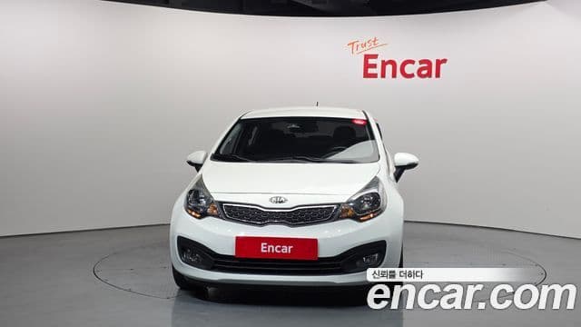 Kia All New Pride Luxury, 2014 3