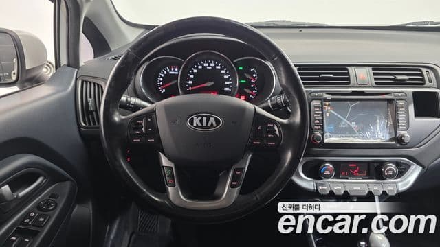 Kia All New Pride Luxury, 2014 14
