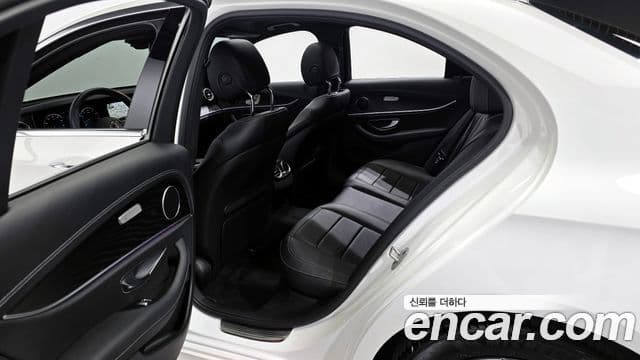 Mercedes-Benz E-класс W213 AMG Line, 2023 11