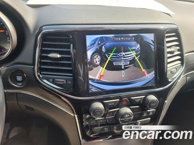 Jeep Grand Cherokee WK2, 2021 11