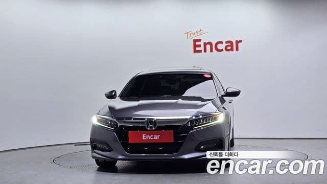 Honda Accord 10세대 1.5 турбо, 2018 3