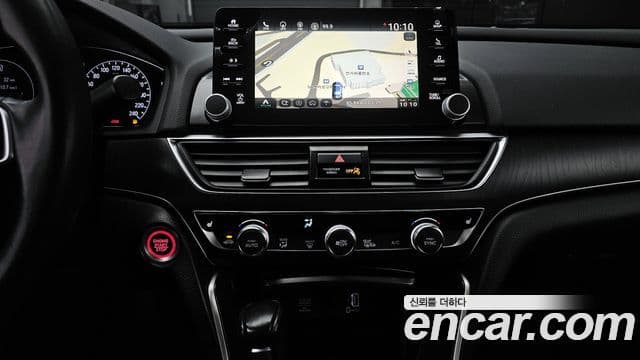 Honda Accord 10세대 1.5 турбо, 2018 15