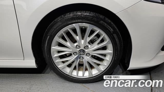 Toyota 캠리 (XV70), 2019 все фото