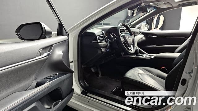 Toyota 캠리 (XV70), 2019 12