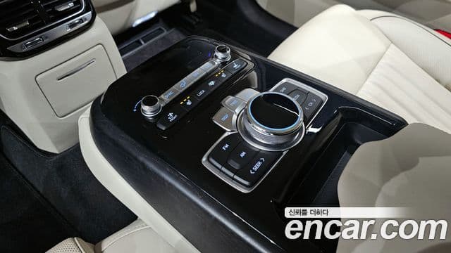 Genesis G90 Luxury, 2019 17