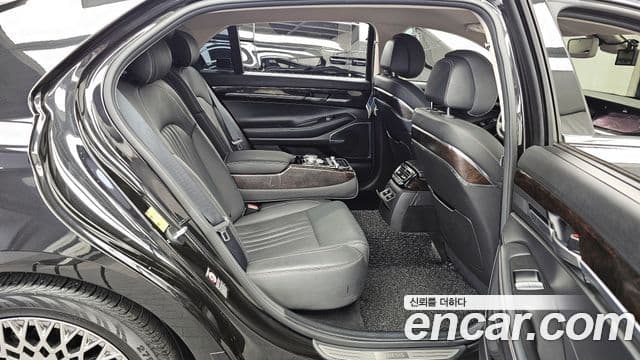 Genesis G90 Premium Luxury, 2019 12