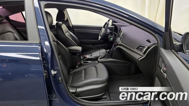 Hyundai Avante AD Special, 2016 11