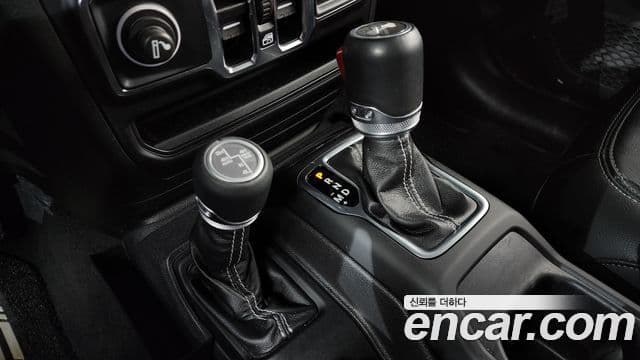 Jeep Wrangler (JL) 2.0 Overland Power top 4도어 4xe, 2022 9