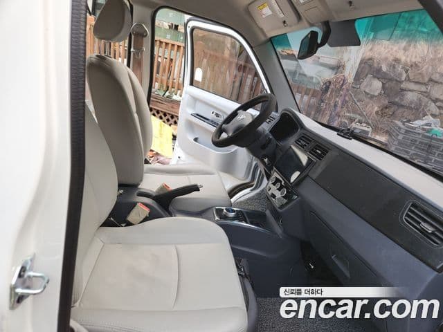 신위안 이티밴 4인승, 2024 6