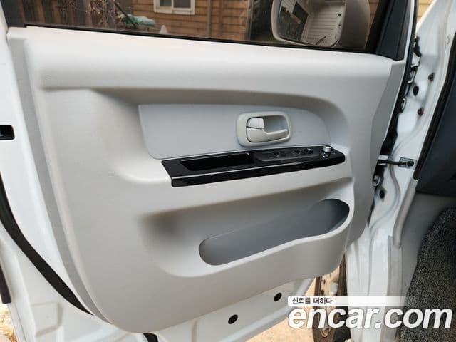 신위안 이티밴 4인승, 2024 8