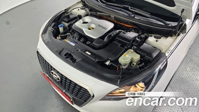 Hyundai LF Sonata гибрид Modern, 2015 6