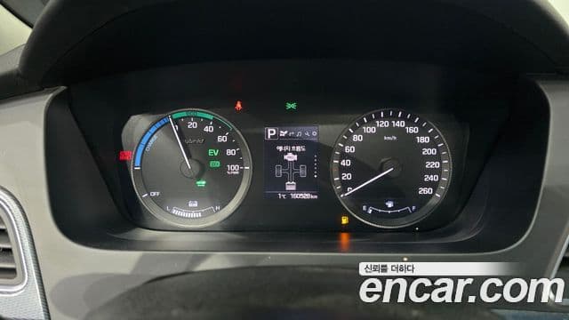 Hyundai LF Sonata гибрид Modern, 2015 8