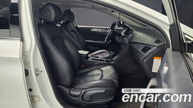 Hyundai LF Sonata гибрид Modern, 2015 10