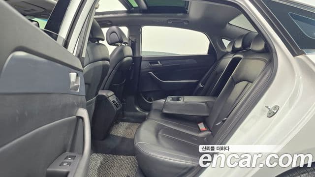 Hyundai LF Sonata гибрид Modern, 2015 12