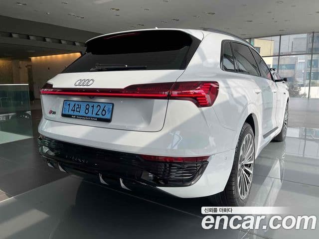 Audi Q8 e-Tron (GE) Premium, 2024 2