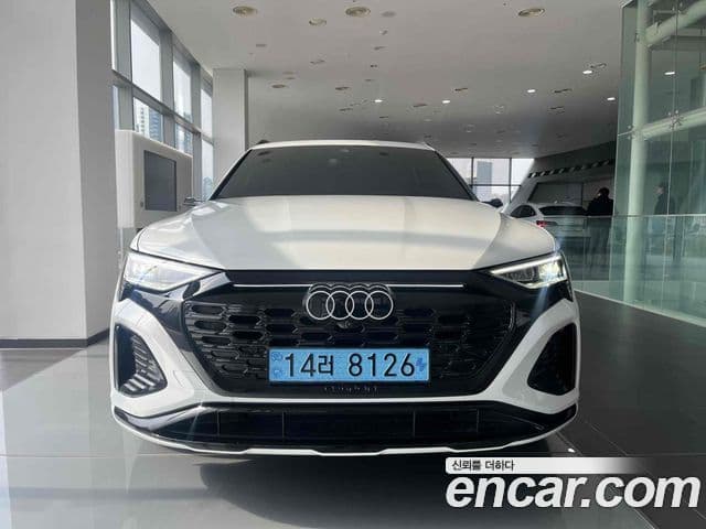 Audi Q8 e-Tron (GE) Premium, 2024 4