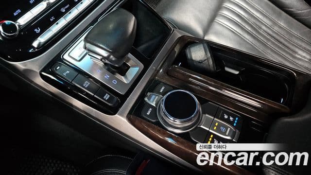 Genesis EQ900 Luxury, 2017 9