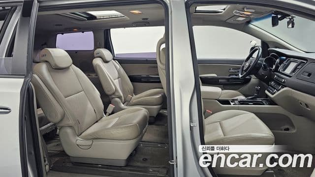 Kia All New Carnival Prestige, 2016 10