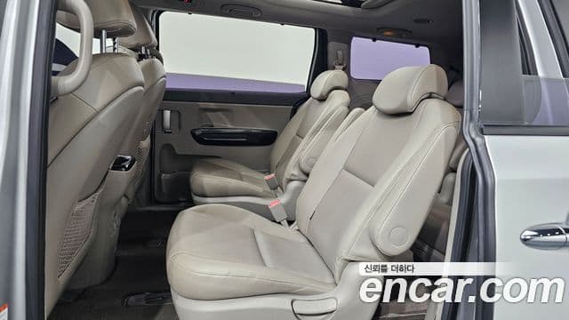 Kia All New Carnival Prestige, 2016 12