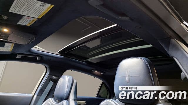 Lincoln Continental 10세대 3.0 Black Label AWD, 2019 18