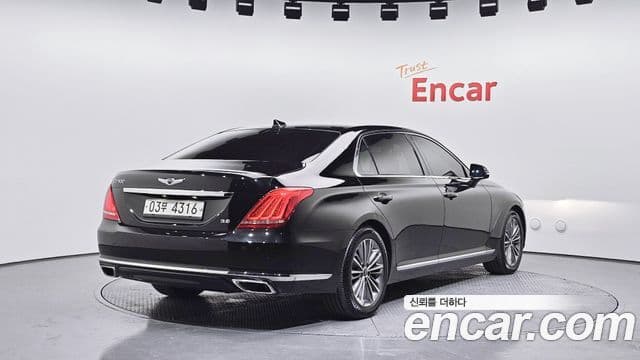 Genesis EQ900 Luxury, 2018 2