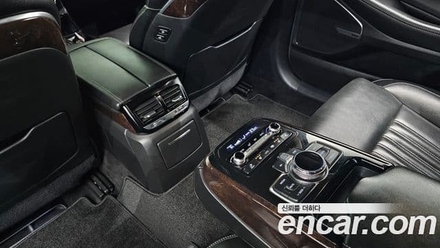 Genesis EQ900 Luxury, 2018 18