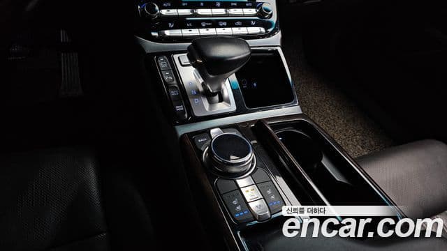 Genesis EQ900 Luxury, 2018 9